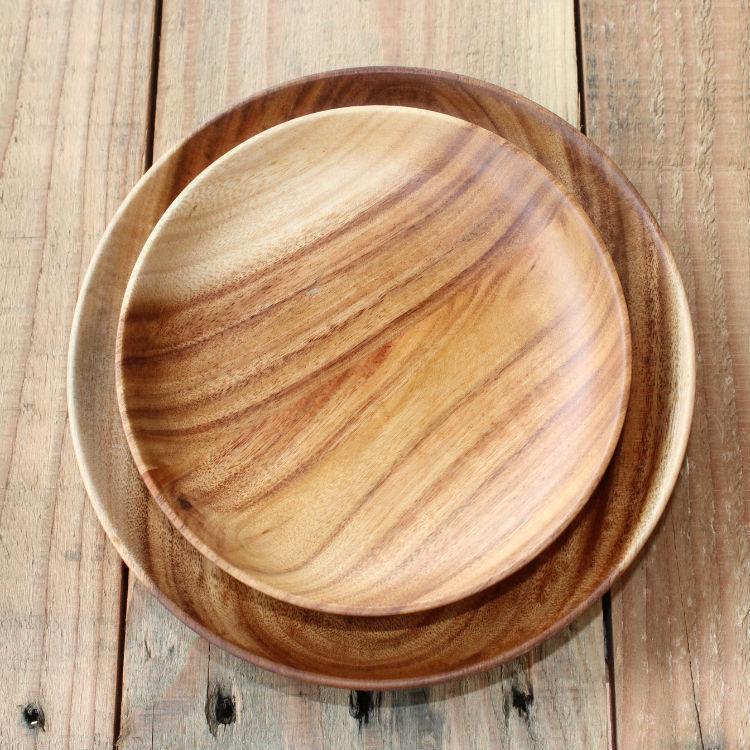木製プレート 木製の食器 木製 プレート 皿 食器 ウオルナットプレート 木のお皿 ぽってりした丸みのある形と優しい手触りが特徴の木製食器