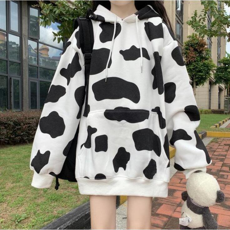 パーカー レディース 牛柄 フード プルオーバー 可愛い 裏起毛 トップス 羽織り 長袖 おしゃれ 裏毛 極暖 あったか ダルメシアン柄