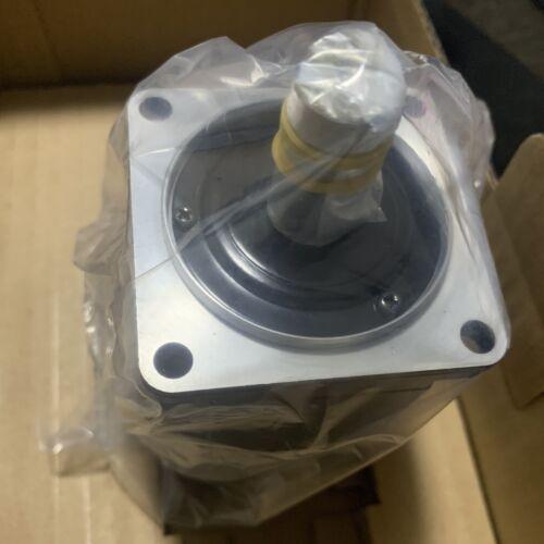 Rakuten - 新品★東京発★適格請求★税込★ YASKAWA サーボモーター SGMAH-A5A1A-FJ13 ★6ヶ月保証