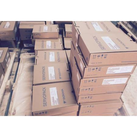 Rakuten - 新品★東京発★適格請求★税込★YASKAWA / 安川電機　サーボドライバー SGD7S-5R8A20A ★6ヶ月保証