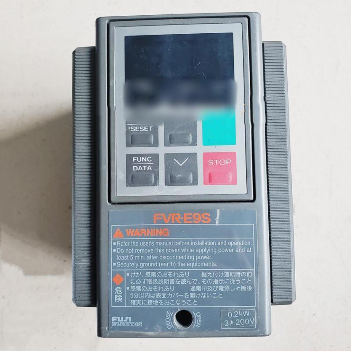 Rakuten - 新品★東京発★適格請求★税込★FUJI 富士電機 FVR0.75E9S-2 0.75KW 200~230V用インバーター ★6ヶ月保証