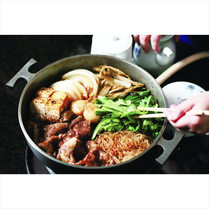 贈り物専門店ココイロギフトの国産黒毛和牛肩・ 肩ロースすき焼き用 ギフト 早割 お中元 お歳暮 御見舞 お見舞い お取り寄せ グルメスイーツ｜アングル2