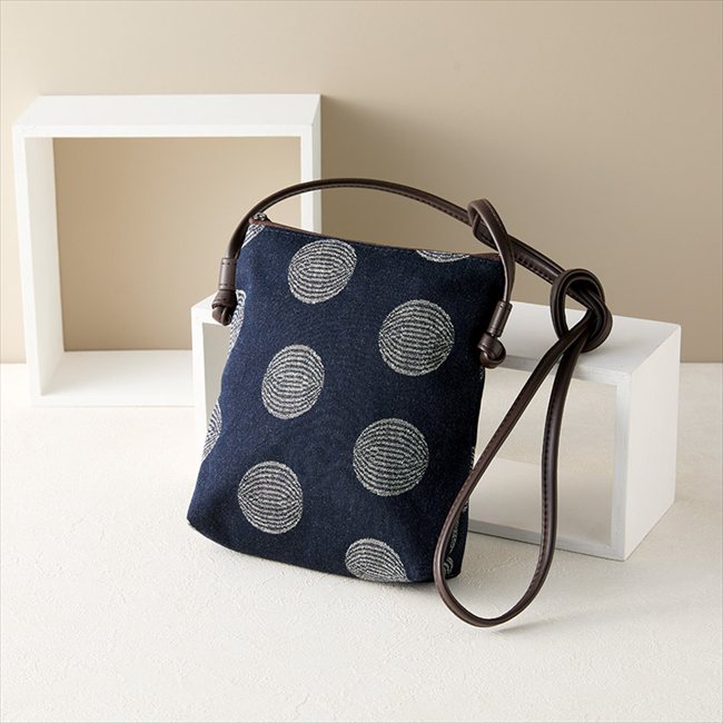 レーヌネイビー 岡山県井原産デニムポシェット（ネイビー） MLM-4000NV 内祝 内祝い お祝 御祝 記念品 出産内祝い プレゼント 快気祝い 粗供養 引出物