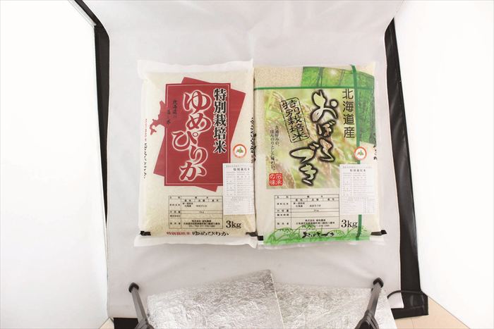 北海道南幌産特別栽培米2種6kgセット ※ご注文後約7〜10日前後での発送となります。沖縄・離島へは別途配送料が発生いたします お取り寄せグルメ スイーツ メーカー希望小売価格はメーカーカタログに基づいて掲載しています ■さまざまなギフトアイテムをご用意しております。 内祝　内祝い　お祝い返し　ウェディングギフト　ブライダルギフト　引き出物　引出物　結婚引き出物　結婚引出物　結婚内祝い　出産内祝い 命名内祝い　入園内祝い　入学内祝い　卒園内祝い　卒業内祝い　就職内祝い　新築内祝い　引越し内祝い　快気内祝い　開店内祝い　二次会 披露宴　お祝い　御祝　結婚式　結婚祝い　出産祝い　初節句　七五三　入園祝い　入学祝い　卒園祝い　卒業祝い　成人式　就職祝い　昇進祝い 新築祝い　上棟祝い　引っ越し祝い　引越し祝い　開店祝い　退職祝い　快気祝い　全快祝い　初老祝い　還暦祝い　古稀祝い　喜寿祝い　傘寿祝い 米寿祝い　卒寿祝い　白寿祝い　長寿祝い　金婚式　銀婚式　ダイヤモンド婚式　結婚記念日　ギフト　ギフトセット　セット　詰め合わせ　贈答品　お返し お礼　御礼　ごあいさつ　ご挨拶　御挨拶　プレゼント　お見舞い　お見舞御礼　お餞別　引越し　引越しご挨拶　記念日　誕生日　父の日　母の日　敬老の日 記念品　卒業記念品　定年退職記念品　ゴルフコンペ　コンペ景品　景品　賞品　粗品　お香典返し　香典返し　志　満中陰志　弔事　会葬御礼　法要 法要引き出物　法要引出物　法事　法事引き出物　法事引出物　忌明け　四十九日　七七日忌明け志　一周忌　三回忌　回忌法要　偲び草　粗供養　初盆 供物　お供え　お中元　御中元　お歳暮　御歳暮　お年賀　御年賀　残暑見舞い　年始挨拶　ボーリング大会　景品　レミパン　ゼリー　スターバックス 千疋屋　結婚式　そうめん　ローラアシュレイ　プリン　話題　ディズニー　カタログギフト　ティファール　ビタクラフト　ステンレスタンブラー　リラックマ のし無料　メッセージカード無料　ラッピング無料 ギフトにぴったりのアイテムをご紹介！ 贈り物に悩んでいる方へ、心温まるギフトアイテムを取り揃えました。高品質な食品、ふわふわのタオル、美しい食器、そしてセンスあふれる雑貨まで、幅広いラインナップであなたの大切な人への思いを伝えます。 特徴 高品質：厳選された素材と丁寧な製造工程で作られた商品ばかり。どれも長く愛用いただけます。 多用途：どんなシーンでも使える万能アイテムが揃っています。誕生日、結婚祝い、新築祝いなど、さまざまな場面に最適です。 デザイン：シンプルで洗練されたデザインから、カラフルで個性的なものまで、多彩なバリエーションをご用意。 お手頃価格：高品質ながら手ごろな価格で、コストパフォーマンスも抜群。 おすすめの用途とシーン 誕生日プレゼント：大切な人の特別な日を祝うために、実用的かつ心温まるギフトを。食品やタオルは、日常で役立つアイテムとして喜ばれます。 結婚祝い：新しい生活を始めるカップルに、美しい食器やおしゃれな雑貨を。幸せな家庭を築くお手伝いができます。 新築祝い：新しい家に引っ越した友人や家族へ、インテリアにぴったりの雑貨や実用的なタオルを。快適な生活をサポートします。 お返しギフト：感謝の気持ちを込めて、おしゃれで実用的なアイテムを。食品はもちろん、使い心地の良いタオルや美しい食器も喜ばれます。 季節の贈り物：お中元やお歳暮、季節の挨拶として、季節に合ったギフトを。夏には涼しげな雑貨、冬には温かみのあるタオルや食品が最適です。 贈る相手に合わせたおすすめ グルメな方へ：美味しい食品を贈れば、食卓が一層華やかに。特別な時間を演出します。 家庭的な方へ：ふわふわのタオルや使いやすい食器で、日常生活に彩りを。 オシャレな方へ：センスあふれる雑貨で、インテリアを一層魅力的に。 まとめ あなたの気持ちを込めたギフト選びをお手伝いします。どれも心を込めて選んだアイテムばかりです。大切な人への贈り物として、自信を持っておすすめします。 商品概要 [分類] 以下のような商品をお探しの方にオススメです。スイーツ スィーツ スウィーツ Sweets ケーキ お菓子 洋菓子 デザート おやつ 小腹対策 食品 食べ物 / チョコレートケーキ チョコレート ガトーショコラ チーズケーキ 生菓子 生ケーキ ベイクドチーズケーキ [評価・マスコミ] ランキング1位のおすすめ(お勧め オススメ) インスタ映え SNS 評判 今話題の人気商品 [サービス] 以下のサービスをご利用いだだけます。不可の場合あり。お取り寄せ 全国配送 全国発送 オーダー 注文 デリバリー 取寄せ 宅配 ネット通販 持ち運び可 / 送料無料 送料込み 無料ギフト対応 日持ち長い 長期保存 賞味期限が長い 名入れ 当日発送 お急ぎ便 即日配送 即日発送 翌日配送 翌日発送 前日に買う あす楽 明日楽 即納 翌日 あす着 明日届く 配送日指定可 冷凍保存可 冷凍保管 冷凍便 ギフトラッピング ギフト対応 予約 メッセージ付き 有料メッセージカード 有料お誕生日カード ホワイトデー当日お届け可能 [パッケージ] 　 以下のような包装でお届けします。詰め合わせ セット アソート 化粧箱入り ラッピング不要 個包装 小分け 手提げ袋（有償） 2重梱包 [デザイン] 以下のようなイメージをお求めの方におすすめです。お洒落 可愛い ゴージャス 高級感 プレミアム サプライズ感 美しい インパクト 面白い 珍しい 希少 驚き シンプル 上品 スタイリッシュ エレガント モダン [ご用途] 工夫次第で様々な用途でご利用いただけます。贈り物 プレゼント ギフト プチギフト 贈答品 お祝い 御祝い 退職祝い 内祝い 出産祝い 出産内祝い 入学祝い 卒業祝い ご褒美 手土産 お土産 お使い物 お返し お礼 ご挨拶 ご進物 お配り 配る ばらまき バレンタインデー バレンタインデイ ヴァレンタイン 友チョコ 義理チョコ 本命チョコ 逆チョコ バレンタインチョコ ホワイトデー ホワイトデイ ホワイトデーのお返し 七五三 ひな祭り こどもの日 ハロウィン クリスマス お中元 お年賀 ウインターギフト 御中元 御歳暮 サマーギフト 残暑見舞い お歳暮 母の日 父の日 敬老の日 敬老会記念品 敬老会 結婚祝い 結婚内祝い 結婚記念日 結婚式二次会 二次会のプチギフト 結婚披露宴の引き出物 引き菓子 ウエディングパーティー 成人祝い 長寿祝い 還暦祝い 古希祝い 古稀祝い 喜寿祝い 傘寿祝い 米寿祝い 卒寿祝い 白寿祝い 紀寿祝い 百寿祝い 成人式 セレモニー イベント 内祝い 快気祝い 快気内祝い 出産内祝い 出産祝い 記念日 お返し ご進物 御使い物 お礼 ご挨拶 御礼 ご祝儀 祝儀の品 お使い物 ノベルティー 粗品 景品 長寿 法事 法要 仏事 年忌法事 志 粗供養 供養返し 香典返し 満中陰志 御供え お供え 御供物 弔事 七五三 ひな祭り 入学祝い 卒業祝い 卒園祝い 退職祝い 入社祝い 成人式 成人式のお祝い 朝食 食事代わり ティータイム ブレイクタイム ホームパーティー クリスマスケーキ 誕生日プレゼント 誕生祝い バースデーケーキ 学校 会社 職場 法人 取引先 部活 イベント サークル 介護施設 [おすすめの方] 以下のような様々なお客様にお喜びいただいております。10代 20代 30代 40代 50代 60代 70代 80代 90代 100歳以上 お母さん お父さん ママ パパ 兄弟姉妹 彼氏 彼女 恋人 義理の母 叔父さん 親戚の お嬢さん 大家族 家族 赤ちゃん 祖父 祖母 叔父 叔母 孫 おじいちゃん おばあちゃん じいじ ばあば 夫 旦那 妻 奥様 お嫁さん 奥さん 親 両親 娘 同僚 友達 仲間 友人 親友 上司 部下 先輩 後輩 お世話になった方 恩師 先生 大人数 女友達 法人 女性 男性 大人 子ども 子供用 小学生 中学生 高校生 男の子 女の子 辛党 甘党 甘いものが苦手 高齢者 お年寄り [その他おすすめ] 以下のような商品に興味のある方にもオススメです。大量 大量購入 財布に優しい 大人数 業務用 大量スイーツ お試し コスパ良い /北海道発厳選ギフト！北海道を中心に選りすぐりの逸品をお届けします！