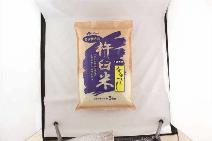 北海道栗山産特別栽培無洗米ななつぼし5kg ※ご注文後約7〜10日前後での発送となります。沖縄・離島へは別途配送料が発生いたします お取り寄せグルメ スイーツ メーカー希望小売価格はメーカーカタログに基づいて掲載しています ■さまざまなギフトアイテムをご用意しております。 内祝　内祝い　お祝い返し　ウェディングギフト　ブライダルギフト　引き出物　引出物　結婚引き出物　結婚引出物　結婚内祝い　出産内祝い 命名内祝い　入園内祝い　入学内祝い　卒園内祝い　卒業内祝い　就職内祝い　新築内祝い　引越し内祝い　快気内祝い　開店内祝い　二次会 披露宴　お祝い　御祝　結婚式　結婚祝い　出産祝い　初節句　七五三　入園祝い　入学祝い　卒園祝い　卒業祝い　成人式　就職祝い　昇進祝い 新築祝い　上棟祝い　引っ越し祝い　引越し祝い　開店祝い　退職祝い　快気祝い　全快祝い　初老祝い　還暦祝い　古稀祝い　喜寿祝い　傘寿祝い 米寿祝い　卒寿祝い　白寿祝い　長寿祝い　金婚式　銀婚式　ダイヤモンド婚式　結婚記念日　ギフト　ギフトセット　セット　詰め合わせ　贈答品　お返し お礼　御礼　ごあいさつ　ご挨拶　御挨拶　プレゼント　お見舞い　お見舞御礼　お餞別　引越し　引越しご挨拶　記念日　誕生日　父の日　母の日　敬老の日 記念品　卒業記念品　定年退職記念品　ゴルフコンペ　コンペ景品　景品　賞品　粗品　お香典返し　香典返し　志　満中陰志　弔事　会葬御礼　法要 法要引き出物　法要引出物　法事　法事引き出物　法事引出物　忌明け　四十九日　七七日忌明け志　一周忌　三回忌　回忌法要　偲び草　粗供養　初盆 供物　お供え　お中元　御中元　お歳暮　御歳暮　お年賀　御年賀　残暑見舞い　年始挨拶　ボーリング大会　景品　レミパン　ゼリー　スターバックス 千疋屋　結婚式　そうめん　ローラアシュレイ　プリン　話題　ディズニー　カタログギフト　ティファール　ビタクラフト　ステンレスタンブラー　リラックマ のし無料　メッセージカード無料　ラッピング無料 ギフトにぴったりのアイテムをご紹介！ 贈り物に悩んでいる方へ、心温まるギフトアイテムを取り揃えました。高品質な食品、ふわふわのタオル、美しい食器、そしてセンスあふれる雑貨まで、幅広いラインナップであなたの大切な人への思いを伝えます。 特徴 高品質：厳選された素材と丁寧な製造工程で作られた商品ばかり。どれも長く愛用いただけます。 多用途：どんなシーンでも使える万能アイテムが揃っています。誕生日、結婚祝い、新築祝いなど、さまざまな場面に最適です。 デザイン：シンプルで洗練されたデザインから、カラフルで個性的なものまで、多彩なバリエーションをご用意。 お手頃価格：高品質ながら手ごろな価格で、コストパフォーマンスも抜群。 おすすめの用途とシーン 誕生日プレゼント：大切な人の特別な日を祝うために、実用的かつ心温まるギフトを。食品やタオルは、日常で役立つアイテムとして喜ばれます。 結婚祝い：新しい生活を始めるカップルに、美しい食器やおしゃれな雑貨を。幸せな家庭を築くお手伝いができます。 新築祝い：新しい家に引っ越した友人や家族へ、インテリアにぴったりの雑貨や実用的なタオルを。快適な生活をサポートします。 お返しギフト：感謝の気持ちを込めて、おしゃれで実用的なアイテムを。食品はもちろん、使い心地の良いタオルや美しい食器も喜ばれます。 季節の贈り物：お中元やお歳暮、季節の挨拶として、季節に合ったギフトを。夏には涼しげな雑貨、冬には温かみのあるタオルや食品が最適です。 贈る相手に合わせたおすすめ グルメな方へ：美味しい食品を贈れば、食卓が一層華やかに。特別な時間を演出します。 家庭的な方へ：ふわふわのタオルや使いやすい食器で、日常生活に彩りを。 オシャレな方へ：センスあふれる雑貨で、インテリアを一層魅力的に。 まとめ あなたの気持ちを込めたギフト選びをお手伝いします。どれも心を込めて選んだアイテムばかりです。大切な人への贈り物として、自信を持っておすすめします。 商品概要 [分類] 以下のような商品をお探しの方にオススメです。スイーツ スィーツ スウィーツ Sweets ケーキ お菓子 洋菓子 デザート おやつ 小腹対策 食品 食べ物 / チョコレートケーキ チョコレート ガトーショコラ チーズケーキ 生菓子 生ケーキ ベイクドチーズケーキ [評価・マスコミ] ランキング1位のおすすめ(お勧め オススメ) インスタ映え SNS 評判 今話題の人気商品 [サービス] 以下のサービスをご利用いだだけます。不可の場合あり。お取り寄せ 全国配送 全国発送 オーダー 注文 デリバリー 取寄せ 宅配 ネット通販 持ち運び可 / 送料無料 送料込み 無料ギフト対応 日持ち長い 長期保存 賞味期限が長い 名入れ 当日発送 お急ぎ便 即日配送 即日発送 翌日配送 翌日発送 前日に買う あす楽 明日楽 即納 翌日 あす着 明日届く 配送日指定可 冷凍保存可 冷凍保管 冷凍便 ギフトラッピング ギフト対応 予約 メッセージ付き 有料メッセージカード 有料お誕生日カード ホワイトデー当日お届け可能 [パッケージ] 　 以下のような包装でお届けします。詰め合わせ セット アソート 化粧箱入り ラッピング不要 個包装 小分け 手提げ袋（有償） 2重梱包 [デザイン] 以下のようなイメージをお求めの方におすすめです。お洒落 可愛い ゴージャス 高級感 プレミアム サプライズ感 美しい インパクト 面白い 珍しい 希少 驚き シンプル 上品 スタイリッシュ エレガント モダン [ご用途] 工夫次第で様々な用途でご利用いただけます。贈り物 プレゼント ギフト プチギフト 贈答品 お祝い 御祝い 退職祝い 内祝い 出産祝い 出産内祝い 入学祝い 卒業祝い ご褒美 手土産 お土産 お使い物 お返し お礼 ご挨拶 ご進物 お配り 配る ばらまき バレンタインデー バレンタインデイ ヴァレンタイン 友チョコ 義理チョコ 本命チョコ 逆チョコ バレンタインチョコ ホワイトデー ホワイトデイ ホワイトデーのお返し 七五三 ひな祭り こどもの日 ハロウィン クリスマス お中元 お年賀 ウインターギフト 御中元 御歳暮 サマーギフト 残暑見舞い お歳暮 母の日 父の日 敬老の日 敬老会記念品 敬老会 結婚祝い 結婚内祝い 結婚記念日 結婚式二次会 二次会のプチギフト 結婚披露宴の引き出物 引き菓子 ウエディングパーティー 成人祝い 長寿祝い 還暦祝い 古希祝い 古稀祝い 喜寿祝い 傘寿祝い 米寿祝い 卒寿祝い 白寿祝い 紀寿祝い 百寿祝い 成人式 セレモニー イベント 内祝い 快気祝い 快気内祝い 出産内祝い 出産祝い 記念日 お返し ご進物 御使い物 お礼 ご挨拶 御礼 ご祝儀 祝儀の品 お使い物 ノベルティー 粗品 景品 長寿 法事 法要 仏事 年忌法事 志 粗供養 供養返し 香典返し 満中陰志 御供え お供え 御供物 弔事 七五三 ひな祭り 入学祝い 卒業祝い 卒園祝い 退職祝い 入社祝い 成人式 成人式のお祝い 朝食 食事代わり ティータイム ブレイクタイム ホームパーティー クリスマスケーキ 誕生日プレゼント 誕生祝い バースデーケーキ 学校 会社 職場 法人 取引先 部活 イベント サークル 介護施設 [おすすめの方] 以下のような様々なお客様にお喜びいただいております。10代 20代 30代 40代 50代 60代 70代 80代 90代 100歳以上 お母さん お父さん ママ パパ 兄弟姉妹 彼氏 彼女 恋人 義理の母 叔父さん 親戚の お嬢さん 大家族 家族 赤ちゃん 祖父 祖母 叔父 叔母 孫 おじいちゃん おばあちゃん じいじ ばあば 夫 旦那 妻 奥様 お嫁さん 奥さん 親 両親 娘 同僚 友達 仲間 友人 親友 上司 部下 先輩 後輩 お世話になった方 恩師 先生 大人数 女友達 法人 女性 男性 大人 子ども 子供用 小学生 中学生 高校生 男の子 女の子 辛党 甘党 甘いものが苦手 高齢者 お年寄り [その他おすすめ] 以下のような商品に興味のある方にもオススメです。大量 大量購入 財布に優しい 大人数 業務用 大量スイーツ お試し コスパ良い /北海道発厳選ギフト！北海道を中心に選りすぐりの逸品をお届けします！