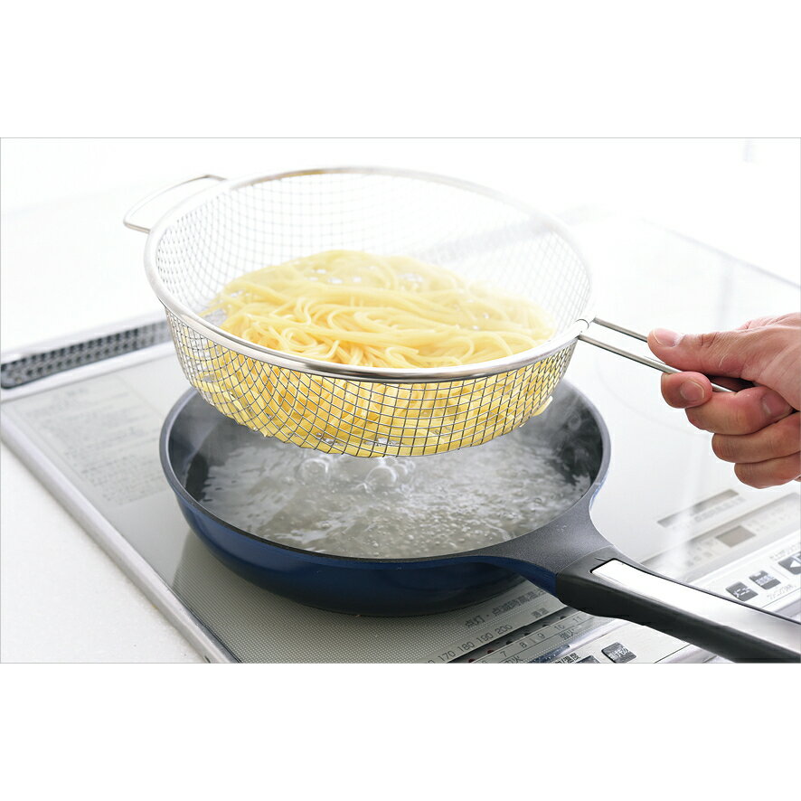 乐天商城 - 絶妙メッシュの水切りしやすい手付きザル A-77729 キッチン キッチン雑貨 内祝 内祝い お祝 御祝 記念品 出産内祝い プレゼント 快気祝い 粗供養 引出物