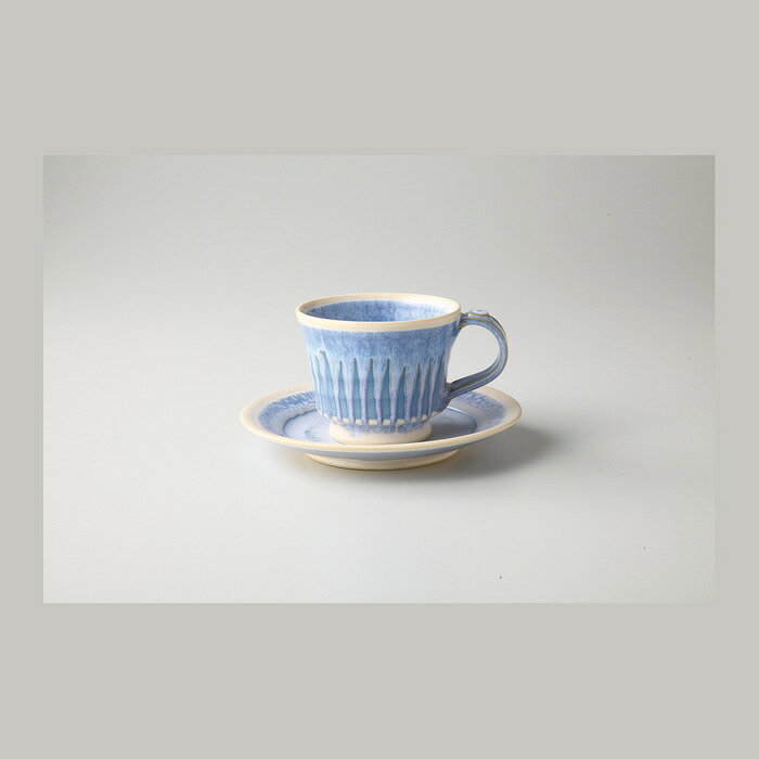 ■商品内容： 品：碗×1／8.4×6.7cm・200cc、皿×1／14.6×2.2cm 陶器 ■パッケージサイズ：箱：16.5×16.5×9cm 貼箱 ■産地：美濃焼 ■重量：440g メーカー希望小売価格はメーカーカタログに基づいて掲載しています ■さまざまなギフトアイテムをご用意しております。 内祝　内祝い　お祝い返し　ウェディングギフト　ブライダルギフト　引き出物　引出物　結婚引き出物　結婚引出物　結婚内祝い　出産内祝い 命名内祝い　入園内祝い　入学内祝い　卒園内祝い　卒業内祝い　就職内祝い　新築内祝い　引越し内祝い　快気内祝い　開店内祝い　二次会 披露宴　お祝い　御祝　結婚式　結婚祝い　出産祝い　初節句　七五三　入園祝い　入学祝い　卒園祝い　卒業祝い　成人式　就職祝い　昇進祝い 新築祝い　上棟祝い　引っ越し祝い　引越し祝い　開店祝い　退職祝い　快気祝い　全快祝い　初老祝い　還暦祝い　古稀祝い　喜寿祝い　傘寿祝い 米寿祝い　卒寿祝い　白寿祝い　長寿祝い　金婚式　銀婚式　ダイヤモンド婚式　結婚記念日　ギフト　ギフトセット　セット　詰め合わせ　贈答品　お返し お礼　御礼　ごあいさつ　ご挨拶　御挨拶　プレゼント　お見舞い　お見舞御礼　お餞別　引越し　引越しご挨拶　記念日　誕生日　父の日　母の日　敬老の日 記念品　卒業記念品　定年退職記念品　ゴルフコンペ　コンペ景品　景品　賞品　粗品　お香典返し　香典返し　志　満中陰志　弔事　会葬御礼　法要 法要引き出物　法要引出物　法事　法事引き出物　法事引出物　忌明け　四十九日　七七日忌明け志　一周忌　三回忌　回忌法要　偲び草　粗供養　初盆 供物　お供え　お中元　御中元　お歳暮　御歳暮　お年賀　御年賀　残暑見舞い　年始挨拶　ボーリング大会　景品　レミパン　ゼリー　スターバックス 千疋屋　結婚式　そうめん　ローラアシュレイ　プリン　話題　ディズニー　カタログギフト　ティファール　ビタクラフト　ステンレスタンブラー　リラックマ のし無料　メッセージカード無料　ラッピング無料 ギフトにぴったりのアイテムをご紹介！ 贈り物に悩んでいる方へ、心温まるギフトアイテムを取り揃えました。高品質な食品、ふわふわのタオル、美しい食器、そしてセンスあふれる雑貨まで、幅広いラインナップであなたの大切な人への思いを伝えます。 特徴 高品質：厳選された素材と丁寧な製造工程で作られた商品ばかり。どれも長く愛用いただけます。 多用途：どんなシーンでも使える万能アイテムが揃っています。誕生日、結婚祝い、新築祝いなど、さまざまな場面に最適です。 デザイン：シンプルで洗練されたデザインから、カラフルで個性的なものまで、多彩なバリエーションをご用意。 お手頃価格：高品質ながら手ごろな価格で、コストパフォーマンスも抜群。 おすすめの用途とシーン 誕生日プレゼント：大切な人の特別な日を祝うために、実用的かつ心温まるギフトを。食品やタオルは、日常で役立つアイテムとして喜ばれます。 結婚祝い：新しい生活を始めるカップルに、美しい食器やおしゃれな雑貨を。幸せな家庭を築くお手伝いができます。 新築祝い：新しい家に引っ越した友人や家族へ、インテリアにぴったりの雑貨や実用的なタオルを。快適な生活をサポートします。 お返しギフト：感謝の気持ちを込めて、おしゃれで実用的なアイテムを。食品はもちろん、使い心地の良いタオルや美しい食器も喜ばれます。 季節の贈り物：お中元やお歳暮、季節の挨拶として、季節に合ったギフトを。夏には涼しげな雑貨、冬には温かみのあるタオルや食品が最適です。 贈る相手に合わせたおすすめ グルメな方へ：美味しい食品を贈れば、食卓が一層華やかに。特別な時間を演出します。 家庭的な方へ：ふわふわのタオルや使いやすい食器で、日常生活に彩りを。 オシャレな方へ：センスあふれる雑貨で、インテリアを一層魅力的に。 まとめ あなたの気持ちを込めたギフト選びをお手伝いします。どれも心を込めて選んだアイテムばかりです。大切な人への贈り物として、自信を持っておすすめします。 商品概要 [分類] 以下のような商品をお探しの方にオススメです。スイーツ スィーツ スウィーツ Sweets ケーキ お菓子 洋菓子 デザート おやつ 小腹対策 食品 食べ物 / チョコレートケーキ チョコレート ガトーショコラ チーズケーキ 生菓子 生ケーキ ベイクドチーズケーキ [評価・マスコミ] ランキング1位のおすすめ(お勧め オススメ) インスタ映え SNS 評判 今話題の人気商品 [サービス] 以下のサービスをご利用いだだけます。不可の場合あり。お取り寄せ 全国配送 全国発送 オーダー 注文 デリバリー 取寄せ 宅配 ネット通販 持ち運び可 / 送料無料 送料込み 無料ギフト対応 日持ち長い 長期保存 賞味期限が長い 名入れ 当日発送 お急ぎ便 即日配送 即日発送 翌日配送 翌日発送 前日に買う あす楽 明日楽 即納 翌日 あす着 明日届く 配送日指定可 冷凍保存可 冷凍保管 冷凍便 ギフトラッピング ギフト対応 予約 メッセージ付き 有料メッセージカード 有料お誕生日カード ホワイトデー当日お届け可能 [パッケージ] 　 以下のような包装でお届けします。詰め合わせ セット アソート 化粧箱入り ラッピング不要 個包装 小分け 手提げ袋（有償） 2重梱包 [デザイン] 以下のようなイメージをお求めの方におすすめです。お洒落 可愛い ゴージャス 高級感 プレミアム サプライズ感 美しい インパクト 面白い 珍しい 希少 驚き シンプル 上品 スタイリッシュ エレガント モダン [ご用途] 工夫次第で様々な用途でご利用いただけます。贈り物 プレゼント ギフト プチギフト 贈答品 お祝い 御祝い 退職祝い 内祝い 出産祝い 出産内祝い 入学祝い 卒業祝い ご褒美 手土産 お土産 お使い物 お返し お礼 ご挨拶 ご進物 お配り 配る ばらまき バレンタインデー バレンタインデイ ヴァレンタイン 友チョコ 義理チョコ 本命チョコ 逆チョコ バレンタインチョコ ホワイトデー ホワイトデイ ホワイトデーのお返し 七五三 ひな祭り こどもの日 ハロウィン クリスマス お中元 お年賀 ウインターギフト 御中元 御歳暮 サマーギフト 残暑見舞い お歳暮 母の日 父の日 敬老の日 敬老会記念品 敬老会 結婚祝い 結婚内祝い 結婚記念日 結婚式二次会 二次会のプチギフト 結婚披露宴の引き出物 引き菓子 ウエディングパーティー 成人祝い 長寿祝い 還暦祝い 古希祝い 古稀祝い 喜寿祝い 傘寿祝い 米寿祝い 卒寿祝い 白寿祝い 紀寿祝い 百寿祝い 成人式 セレモニー イベント 内祝い 快気祝い 快気内祝い 出産内祝い 出産祝い 記念日 お返し ご進物 御使い物 お礼 ご挨拶 御礼 ご祝儀 祝儀の品 お使い物 ノベルティー 粗品 景品 長寿 法事 法要 仏事 年忌法事 志 粗供養 供養返し 香典返し 満中陰志 御供え お供え 御供物 弔事 七五三 ひな祭り 入学祝い 卒業祝い 卒園祝い 退職祝い 入社祝い 成人式 成人式のお祝い 朝食 食事代わり ティータイム ブレイクタイム ホームパーティー クリスマスケーキ 誕生日プレゼント 誕生祝い バースデーケーキ 学校 会社 職場 法人 取引先 部活 イベント サークル 介護施設 [おすすめの方] 以下のような様々なお客様にお喜びいただいております。10代 20代 30代 40代 50代 60代 70代 80代 90代 100歳以上 お母さん お父さん ママ パパ 兄弟姉妹 彼氏 彼女 恋人 義理の母 叔父さん 親戚の お嬢さん 大家族 家族 赤ちゃん 祖父 祖母 叔父 叔母 孫 おじいちゃん おばあちゃん じいじ ばあば 夫 旦那 妻 奥様 お嫁さん 奥さん 親 両親 娘 同僚 友達 仲間 友人 親友 上司 部下 先輩 後輩 お世話になった方 恩師 先生 大人数 女友達 法人 女性 男性 大人 子ども 子供用 小学生 中学生 高校生 男の子 女の子 辛党 甘党 甘いものが苦手 高齢者 お年寄り [その他おすすめ] 以下のような商品に興味のある方にもオススメです。大量 大量購入 財布に優しい 大人数 業務用 大量スイーツ お試し コスパ良い /