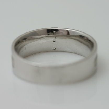 ココカルの結婚指輪 プラチナ ペア マリッジリング プラチナ900 ダイヤモンド 2本セット 天然ダイヤ 品質保証書 金属アレルギー 日本製 おしゃれ ジュエリー プレゼント ギフト クリスマス 卒業式 入学式 卒園式 入園式 お祝い｜アングル3