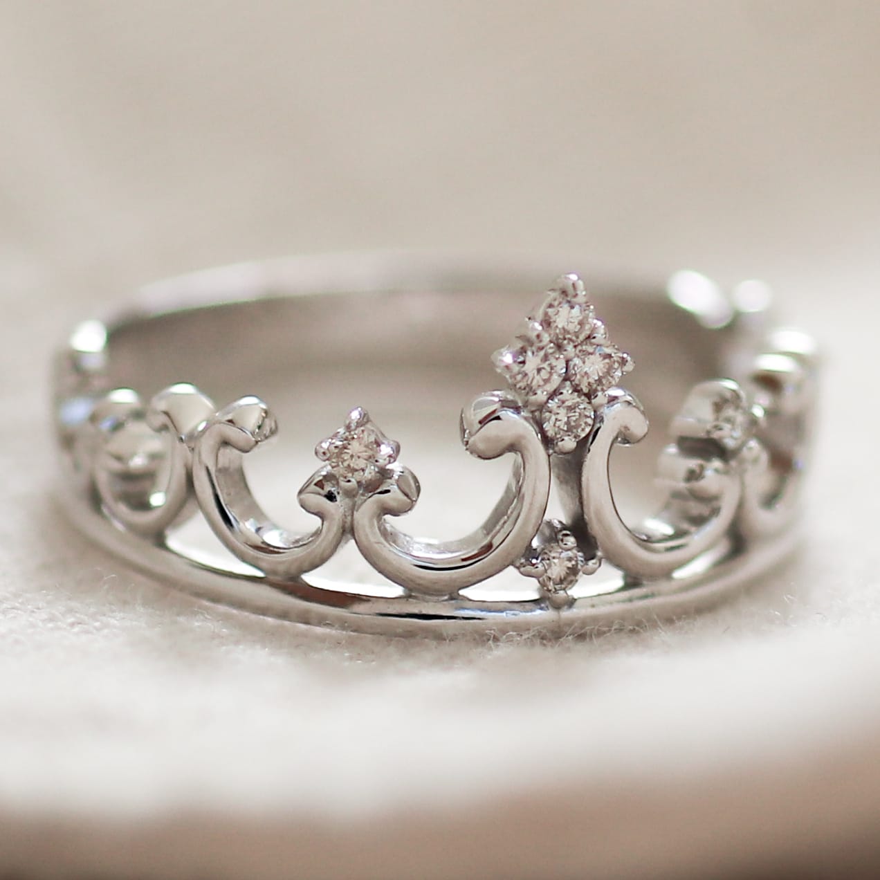 プラチナ リング Pt900 ファッションリング 天然ダイヤ ダイヤモンド リング 品質保証書 金属アレルギー 日本製 おしゃれ ジュエリー プレゼント ギフト...