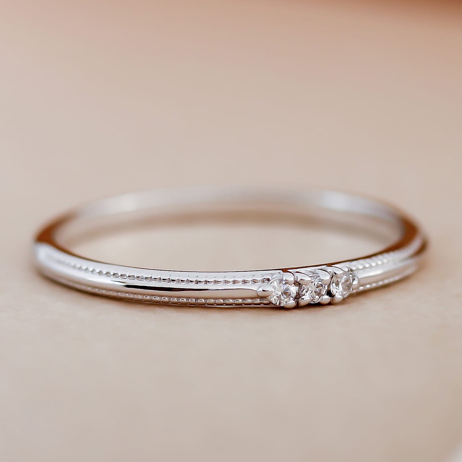 プラチナ リング Pt900 極細リング ファッションリング 天然ダイヤ ダイヤモンド リング 品質保証書 金属アレルギー 日本製 おしゃれ ジュエリー プレゼ...