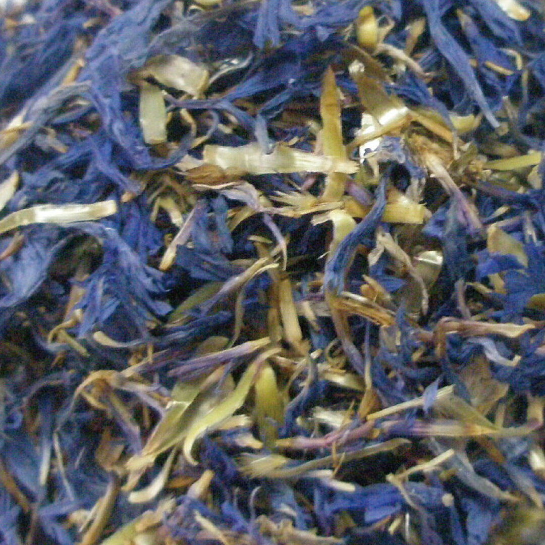 原産国：アルバニア英名：Cornflower, Whole学名：Centaurea cyanus科目：キク科部位：花別名：ヤグルマギク美しい色の花は、ポプリの材料として利用されます。また、特に味や香りがないので、緑茶や紅茶、ハーブティーのブ...