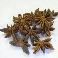 スターアニスホール500g原産国：中国英名：Star Anise, Powder学名：Illicium verum科目：モクレン科部位：実別名：名: 八角（ハッカク）中華料理の豚肉、鶏肉料理などに欠かせません。保存方法直射日光・高温多湿を避け、冷暗所にて密閉保存下さい。開封後はどうぞお早めにご使用下さい。