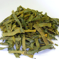 ビワヨウ/枇杷葉カット大20g原産国：日本英名：Loquat Leaf, Cut学名：Eriobotrya japonica科目：バラ科部位：葉別名：枇杷葉はクエン酸などを多く含む。ハーブティーの基本の淹れ方ティースプーン1〜2杯(約2グラム)のドライハーブをポットに入れ、150cc〜200cc程度の熱湯を注ぎ、フタをして3〜5分間蒸らします。※実や根など硬いものは、軽くつぶすとより香りが立ちます。保存方法直射日光・高温多湿を避け、冷暗所にて密閉保存下さい。開封後はどうぞお早めにご使用下さい。