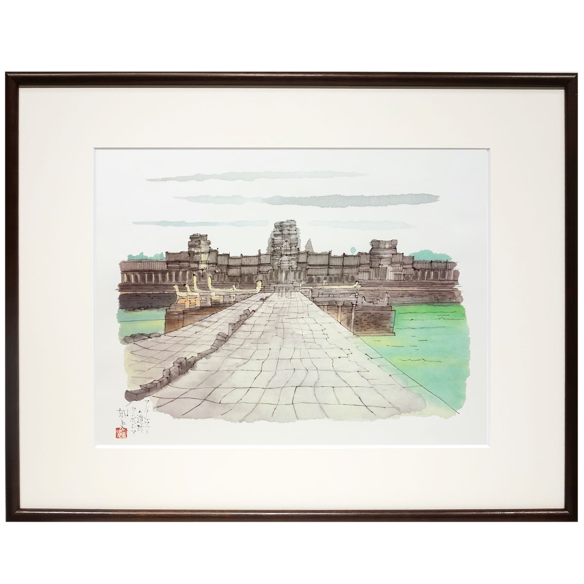 日本画の巨匠・平山郁夫が旅先で描いたスケッチ（素描）を収録した画集『遙かなる旅』より、「アンコールワットの遺跡（カンボジア）」を額装した複製画です。 アンコールワット（Angkor）は、12世紀前半にスールヤヴァルマン2世によって建立された世界最大級のヒンドゥー教寺院遺跡です。緻密な彫刻と均整のとれた美しい建築で知られます。 平山郁夫は画集『遙かなる旅』で、この町を次のように表現しています。 「ジャングルに咲いた石の花が 　アンコールワットの遺跡だ。 　クメール文化の結晶ともいうべき、 　石造寺院の歴史は厳しい。」 ーーーーーーー 商品詳細 ーーーーーーー ■作家名／　平山郁夫（ひらやまいくお） 1930年　広島生まれ、日本画家、教育者。東美校卒業後、前田青邨に師事。被爆体験により仏教的な題材を手がけた。のちにシルクロードを描いた一連の近作によって新潮社芸術大賞を受賞。敦煌壁画の保存修復を手掛ける。 1989年東京芸大学長に就任。1996年より日本美術院理事長。1998年文化勲章受章。2009年逝去、享年79歳。 ■作品名／　アンコールワットの遺跡 カンボジア （素描集 遙かなる旅（日本経済新聞社発行）より） ■技　法／　美術印刷　複製画 ■エディション番号／　なし ■額　寸／　56x44x厚1.8（cm） ■イメージサイズ／　38x27（cm） ■用紙寸／　50.7×38.7（cm） ■総重量／　約1.7（kg） ■作品の状態／　シート、額縁とも新品。特筆すべき難点はありません。 額付き、かぶせ箱入り　版上サイン、前面はUVカット透明アクリル ■別表記／　MM02ブラウン半切 ・このページ内の紹介文、商品説明文、及び当店撮影の画像の無断使用、転載、流用を固く禁じます。(C)やまとや画廊 ▼平山郁夫「遙かなる旅」シリーズ作品一覧へ
