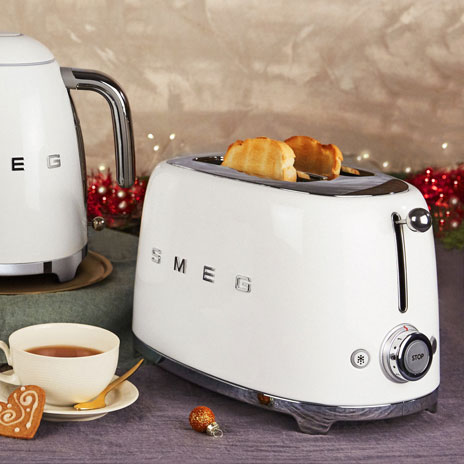 SMEG ポップアップトースター2枚用【ホワイト】TSF01-WH-JP【日本正規品】イタリア家電ブランド【スメッグ】レトロ デザイン おしゃれ家電 ハイブランド 4枚～8枚切り キッチンブランド プレゼント ステンレス ギフト 食パン トースト スメグ ポイント10倍