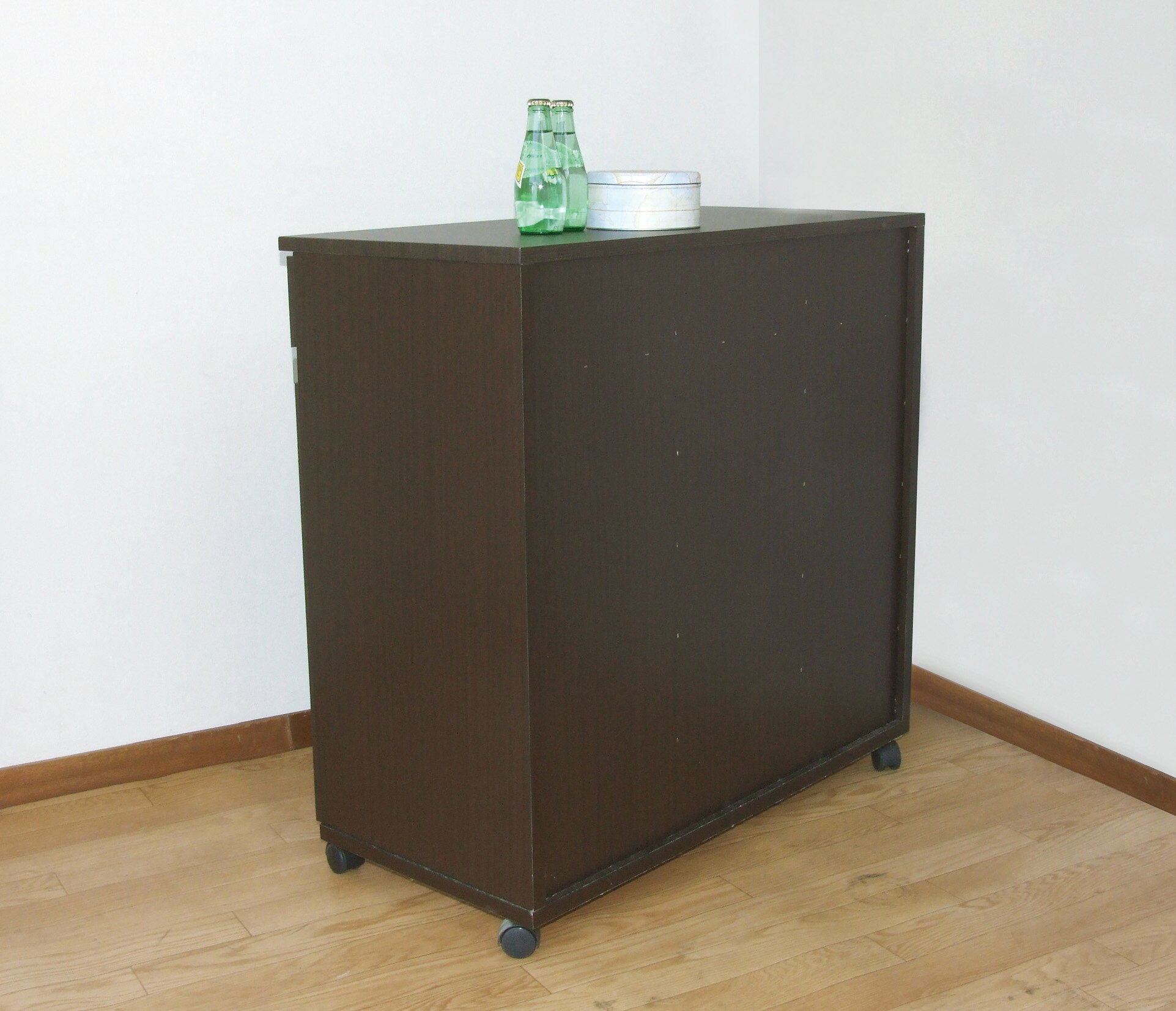 ゴミ分別 キッチンカウンター (ブラウン) キャスター付19L×2 完成品 23705 クロシオダイニングダストボックス2Dキッチンカウンター ゴミ箱 ゴミ分別 おしゃれなキッチンカウンター型 蓋つき ペールカウンター 隠す収納 [3]