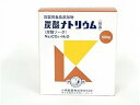 【商品説明】こんにゃくを作る際の凝固剤としてご使用ください。【仕様】●内容量：500g●原材料／成分／素材／材質炭酸ナトリウム●保存方法（1）小児の手の届かない所に保管してください。（2）目に入った場合は、すぐに流水でよく洗い流してください。なお、症状が重い場合には、眼科医の診療を受けてください。（3）皮膚に付いた場合は、石鹸で十分に洗浄して洗い流してください。（4）誤用をさけ、品質を保持する為に他の容器に入れかえないでください。（5）極端に高温の場所又は低温の場所など、温度変化の激しいところで保管した場合、塊（固化）を生じることがありますので、ご注意ください。（6）賞味期限を過ぎた製品は使用しないでください。●発売元／製造元／輸入元小堺製薬●商品の特徴【使用方法】■こんにゃくの作り方（参考情報）材料（目安）下記分量は、芋の状況により異なる場合もございます。コンニャク生芋（通常2月頃までに収穫された新鮮なもの）1kg炭酸ナトリウム30g〜50g　熱湯3L（精粉の場合）精粉50g　炭酸ナトリウム10g　熱湯1.5L用具ボール　・ミキサー　・型枠ナベ（アルミなどは本品のアルカリによって傷めることがあるので、ステンレス、ホーローなどを使用してください。）作り方（ゴム手袋、保護眼鏡、保護衣等をご使用ください。）1）たわしで芋をよく洗い皮をむく。2）熱湯と細かく切った芋をミキサーに入れ、すりつぶす。3）ナベに入れ、弱火で煮る。水を吸って粘りが出てくるので、焦げ付かないようによく混ぜる。4）半透明の糊状になり、煮芋のにおいがしてナベから離れるようになるまで煮る。5）60度ぐらいにさめてから、熱湯約150ccでといた炭酸ナトリウムを少しずつ加えながら手速くよくかき混ぜる。（ヤケドに注意）6）薄く炭酸ナトリウム液をぬった型枠にいれ、よく押し付け、冷えて固まるまで置く。（約3〜4時間）7）適当な大きさに切って、30分〜1時間程ゆであくを取った後、水にさらす。※上記情報は参考情報として提供するものであり、使用者各位の責任において、情報をご利用ください。コンニャク芋に関しては、個体差、成長状況等により、固まらない場合がありますので御了承ください。【備考】※メーカーの都合により、パッケージ・仕様等は予告なく変更になる場合がございます。【検索用キーワード】こざかいせいやく　コザカイセイヤク　KOZAKAISEIYAKU　たんさんなとりうむ　タンサンナトリウム　炭酸Na　1個　500g　500グラム　炭酸ソーダ　アイデアグッズ　キッチン・調理