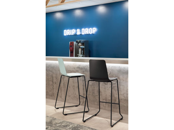 【ポイント2倍★19日20:00〜26日1:59迄】【メーカー直送】コクヨ ミケット ハイチェアーWH脚 座パッドなし ティンバーミディアム【代引不可】【組立・設置・送料無料】 固定脚 カフェ ラウンジチェア ミーティングチェア オフィス家具 [3]