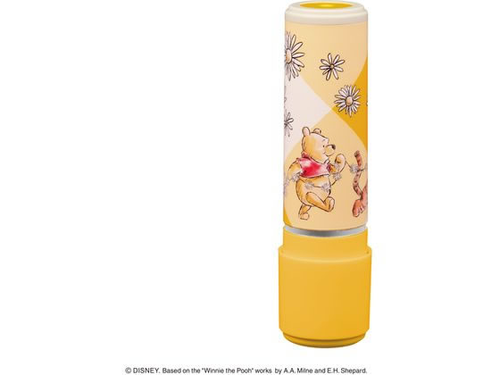 【商品説明】印面はたくさんのイラストからお好きな種類を選んで作成できます。オフィスやご家庭、あらゆるシーンで使える定番の1本。スタンプ台を使わずに押せるインキ内蔵式のネーム印。ポンと押すだけで、キレイな印影が残せます。連続気孔を持つ特殊なスポンジ体に多量のインキを内蔵。常に適度な量のインキが印字体に染み込んでいるので、連続でもキレイに押せます。イラストなしの印面も作れます。【仕様】●印面サイズ：直径9．5mm●書体：全3書体（楷書、角ゴシック、丸ゴシック）●インキ色：全6色種（朱色・黒・赤・藍色・緑・紫）※こちらの商品はパッケージに同封されている説明書に沿って印面をお申し込みいただく必要がございます。※説明書に記載されているお問い合わせ番号とパスワードが必要となります。【備考】※メーカーの都合により、パッケージ・仕様等は予告なく変更になる場合がございます。【検索用キーワード】シヤチハタ　シャチハタ　しやちはた　しゃちはた　Shachihata　ディズニーキャラクターネーム9くまのプーさん3（メールオーダー式）　ディズニーキャラクター　ネーム9　くまのプーさん3　メールオーダー式　メールオーダー　キャラクター　ねーむ9　ネーム印　ネーム　XLR−9N　油性顔料　9．5mm　9．5ミリ　ディズニー　くまのプーさん　プーさん　プー　disney　XL−9　CADP3（MO）　XL9CADP3MO　オフィス　ビジネス　日用品　雑貨　会社　事務用品　学校　大学　高校　高等学校　専門学校　中学　中学校　小学校　幼稚園　保育園　施設　教育　R278GZディズニーキャラクターのイラストをあしらったネーム9