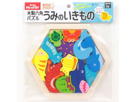 【商品説明】Artec　MiraTOYシリーズの　六角パズル　うみのいきものです。13種類の海の生き物をモチーフにした、あたたかみのあるカラフルな木製パズルです。形合わせやごっこ遊びを通して、子どもたちが楽しみながら頭を使うことができます。対象年齢：3歳以上。【仕様】●商品サイズ：190×160×11mm●セット内容：本体のみ●1個重量（g）：132●材質：ポプラベニヤ、MDF●1個梱包形態：ヘッダー付き袋入り●製造国：中国●身につく能力：ピースを組み合わせてパズルをすることで図形感覚や集中力を養います。また、ごっこ遊びを通して想像力も身につきます。●安全な角丸設計：お子さまが安心して遊べるように、ピースの角を丸く仕上げています。自然素材の優しい質感と安全設計で、親子で一緒に楽しく遊べる知育アイテムです。●注意：—【備考】※メーカーの都合により、パッケージ・仕様等は予告なく変更になる場合がございます。【検索用キーワード】アーテック　artec　あーてっく　Artec　MiraTOY　六角パズル　うみのいきもの　アーテックミラトイ　ロッカクパズル　ウミノイキモノ　あーてっくみらとい　アーテックミラトイ　六角パズル　パズル　21802　4521718218021　遊戯　玩具　おもちゃ　オモチャ　知育教育玩具　パズル　R021MGカラフルでかわいい安全設計！大きなピースのかんたん木製パズル！