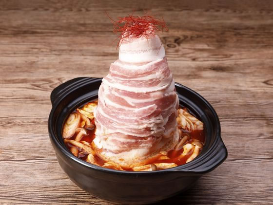 【マラソン限定★2,000円クーポン＆ポイント2倍】モランボン コク旨スープがからむ 鬼食う肉鍋用スープ 750g 鍋の素 料理の素 調味料 油 食品