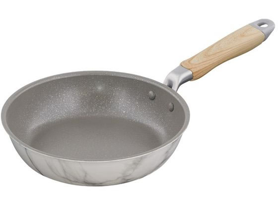 【商品説明】表面は高度な技術で上品な大理石模様。内面は耐摩耗性試験100万回クリアのシルバーマーブル。木目ハンドルはシリコーン塗装なので握りやすい。【仕様】●色：ホワイト●サイズ：幅37．3×奥行21．3×高さ8．9cm●重量：0．39kg●素材・材質：本体／アルミニウム合金（クロム16％）、ハンドル／木転写フェノール樹脂・ナイロン、表面加工／（内面）ふっ素樹脂塗膜加工、（外面）耐熱シミュレーション大理石焼付け3種塗装●ガス火専用●深さ（内面）：47mm●IH可否：不可●生産国：中国【備考】※メーカーの都合により、パッケージ・仕様等は予告なく変更になる場合がございます。【検索用キーワード】LIV　PLUS　リブプラス　りぶぷらす　ベストコ　フライパン　20cm　ガス火専用　ホワイト　大理石柄　MARBLE　KITCHEN　NX−101　NX101　フライパン　20cm　ガス　ガス火　ガス専用　ガス火専用　大理石模様　大理石　マーブル　シルバーマーブル　おしゃれ　北欧　北欧風　エレガント　ホワイト　白　フッ素　お手入れ簡単　0　0　0　厨房用品　鍋・フライパン　R593MMマーブルキッチンのガス火フライパンシリーズ。
