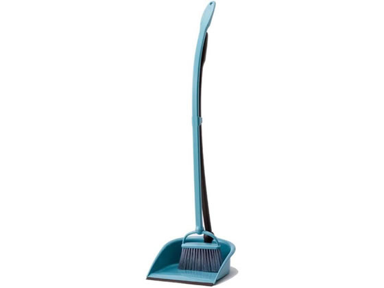 【商品説明】機能性も兼ね備えたホウキとチリトリセットです。ホウキとチリトリはぴったりと重なり、そのまま立ててコンパクトに収納することが可能です。ほうきの柄は壁のフックに吊り下げられる形状。壁にかけて収納できるので場所に困りません。柄がくちばしのように曲線になっているため、腰をかがめずに楽な姿勢で掃き掃除ができます。【仕様】●サイズ：幅25×奥行28×高さ88cm●重量：530g●材質：ほうき／PET樹脂・ポリプロピレン、ちりとり／ポリプロピレン・TPE●生産国：イタリア【備考】※メーカーの都合により、パッケージ・仕様等は予告なく変更になる場合がございます。【検索用キーワード】箒　ホーキ　ほうき　ホウキ　化繊ホウキ　化繊ホウキ　化繊　ブルーム　お洒落　おしゃれ　チリトリ　セット　かわいい　自立　屋外　室内　曲線　フック　壁掛け　掃除　掃き掃除　玄関　ベランダ　Beccoほうきちりとりセットマーレブルー　Becco　ほうきちりとりセット　マーレ　ブルー　清掃用品　掃除道具　R804NCくちばしのようなユニークでかわいいデザイン。