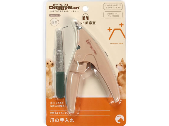 【商品説明】下の刃でカットする爪を固定し、上の刃がスライドすることでカットできるギロチンタイプ。カット後ヤスリで爪に丸みをつけることで、爪の引っ掻きや引っ掛かりによるケガや、洋服・じゅうたん・家具などにキズが付くことを防ぎます。どの方向へも研げるダイヤモンドヤスリ。爪割れしにくいリング形状刃。よりなめらかな仕上げに。ラバーグリップだから持ちやすく使いやすい。抗菌加工。【仕様】●材質／本体：ABS樹脂・合成ゴム、刃：ステンレス、ヤスリ：スチール・PVC●商品使用時サイズ／76×23×132mm【備考】※メーカーの都合により、パッケージ・仕様等は予告なく変更になる場合がございます。【検索用キーワード】どぎーまん　ドギーマン　doggyman　DoggyMan　doggy　Doggy　BS　爪切り＆ヤスリセット　ペット用品　ケア用品　犬（ドッグ）用　R102NNカットしたあとなめらかに整える。2週間毎のケアに！