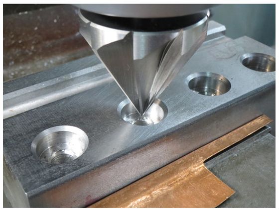 【レビュー投稿で100円OFFクーポン】【お取り寄せ】FKD センターリーマ60°×6 CR60X6 面取り工具 バリ取り工具 切削工具 作業用品 工具