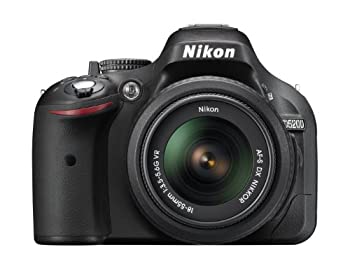 【中古】(非常に良い)Nikon デジタル一眼レフカメラ D5200 レンズキット AF-S DX NIKKOR 18-55mm f／3.5-5.6G VR付属 ブラック D5200LKBK