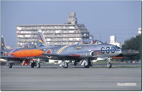 Rakuten - 【中古】プラッツ 1／72 航空自衛隊 練習機 T-33A 総隊司令部飛行隊 1998年 T-33 初飛行50周年記念塗装機 プラモデル AC-97 (飛行機)