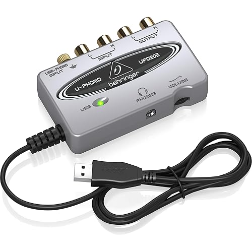 【中古】ベリンガー フォノプリアンプ内蔵 2入力2出力 USBオーディオインターフェース UFO202 U-PHONO【メーカー名】【メーカー型番】【ブランド名】Behringer（ベリンガー） オーディオインターフェイス 【商品説明】ベリンガー フォノプリアンプ内蔵 2入力2出力 USBオーディオインターフェース UFO202 U-PHONO2系統のRCAアナログ入力、2系統のRCAアナログ出力を備えたコンパクトなUSBオーディオインターフェースフォノプリアンプを内蔵し、ターンテーブル、カセットプレイヤーの信号を入力可能。USBでPCに接続することでデジタルソースとして使用可能調整可能な標準フォーンジャックのステレオヘッドホン出力も搭載。スイッチ切り替えにより入力ソース、出力ソースを個別にモニタリング可能フォノ入力はライン入力に切り替え可能USBバスパワーで駆動初期不良に関する返品 商品到着から7日間以内に初期不良が発生した場合のみ、返品をお受けいたします。 お客様都合のキャンセル・返品 イメージと異なる、必要でなくなった等の理由によるキャンセル・返品は一切お受けしておりません。 付属品に関する確認 中古品は基本的に説明書、外箱、ドライバーインストール用CD-ROMは付属しておりません。 特にレンタル落ちの商品には、収納BOXや特典類など一切の付属品がないことをご理解ください。 また、商品名に「限定」や「保証」と記載があっても、特典や保証、ダウンロードコードは含まれておりません。 掲載内容と付属品が異なる場合、受注前に内容確認のメールをお送りいたします。 商品画像について 掲載されている写真は代表画像です。実際の商品とは異なる場合がありますので、予めご了承ください。 中古品の状態 中古品はキズや汚れがある場合がありますので、その点をご理解いただける方のみご購入ください。 在庫状況について 他のモールでも販売しているため、ご注文のタイミングによっては商品がご用意できない場合があります。 その場合、キャンセルのご連絡をさせていただきます。 上記ご理解の上、お買い求めいただけますようお願い申し上げます。 ご注文からお届けまで1．ご注文　　ご注文は24時間受け付けております 2．注文確認ご注文後、注文確認メールを送信します 3．在庫確認　多モールでも併売の為、在庫切れの場合はご連絡させて頂きます。　 ※中古品は受注後に、再メンテナンス、梱包しますのでお届けまで4〜10営業日程度とお考え下さい。 4．入金確認　前払い決済をご選択の場合、ご入金確認後に商品確保・配送手配を致します。 5．出荷 　配送準備が整い次第、出荷致します。配送業者、追跡番号等の詳細をメール送信致します。 6．到着　出荷後、1〜3日後に商品が到着します。 　※離島、北海道、九州、沖縄は遅れる場合がございます。予めご了承下さい。【ご注意】中古品につき、説明文に「特典あり」の記載があっても、特典は付属しません。ご了承ください。