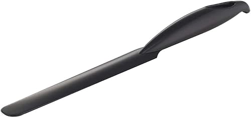 【中古】(非常に良い)下村企販 シフォンケーキナイフ 全長23.3cm 【日本製】 薄型 しなる 型をキズつけない すき間に入り込む 取り外しやすい パウンドケーキ 製菓用品 お菓子作り シフォンケーキ スポンジケーキ ブラック 製菓 お菓子作り 燕三条 34167【メーカー名】【メーカー型番】【ブランド名】下村企販 ケーキナイフ, ベーキングツール・アクセサリ 【商品説明】下村企販 シフォンケーキナイフ 全長23.3cm 【日本製】 薄型 しなる 型をキズつけない すき間に入り込む 取り外しやすい パウンドケーキ 製菓用品 お菓子作り シフォンケーキ スポンジケーキ ブラック 製菓 お菓子作り 燕三条 34167サイズ(約):幅2×全長23.3cm素材・材質:66ナイロン(ガラス繊維入り)耐熱180度生産国:日本梱包サイズ:26.5×6.5×2cm適度にしなる樹脂製※ご購入前にご確認ください ・中古品のため、状態や付属品に個体差がございます ・お客様都合による返品・キャンセルはお受けしておりません ・当店は複数モールで在庫を共有しているため、タイミングにより欠品となる場合がございます ■ 安心してご購入いただくために 当店では、商品を一点ずつ検品・動作確認のうえ出荷しております。 中古品ではございますが、できる限り安心してご使用いただける状態でお届けできるよう努めております。 ■ 付属品について 中古品のため、説明書・外箱・CD-ROM等は付属しない場合がございます。 また、商品名に「限定」や「保証」と記載があっても、特典や保証、ダウンロードコードは付属いたしません。 レンタル落ち商品につきましては、収納BOX・DVDケースもないものとしてお考えください。 掲載内容と付属品が異なる場合、受注前に内容確認のメールをお送りいたします。 ■ 商品画像について 掲載画像はイメージ画像または代表画像を使用しておりますので、あらかじめご了承ください。 ■ 商品の状態について 中古品のため、キズ・汚れ・使用感等がある場合がございます。あらかじめご理解のうえご購入をお願いいたします。 ■ 在庫について ご注文のタイミングにより、在庫切れとなる場合がございます。その際は誠に恐縮ですが、キャンセルのご案内を差し上げる場合がございます。 ■ ご注文からお届けまで 1．ご注文 ご注文は24時間受け付けております。 2．ご注文確認 ご注文後、当店より確認メールをお送りいたします。 3．在庫確認・出荷準備 当店では複数モールで併売しているため、ご注文後に在庫確認を行っております。 また、中古品は再点検・メンテナンス・梱包を行うため、発送まで4〜10営業日ほどお時間をいただきます。 4．出荷 発送後、配送業者および追跡番号をご案内いたします。 5．お届け 出荷後、通常1〜3日程度で到着いたします。 ※北海道・沖縄・離島はお時間をいただく場合がございます。 ■ 返品・キャンセルについて 【初期不良について】 商品到着後7日以内にご連絡いただいた場合に限り、返品・返金または交換対応をいたします。 【お客様都合による返品・キャンセル】 イメージ違い・不要になった等の理由による返品・キャンセルはお受けしておりません。【ご注意】中古品につき、説明文に「特典あり」の記載があっても、特典は付属しません。ご了承ください。
