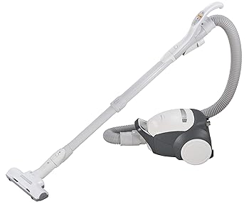 【中古】パナソニック 紙パック式掃除機 エアロノズル 軽量 本体2.9kg ホワイト MC-PKL21A-W【メーカー名】【メーカー型番】【ブランド名】パナソニック(Panasonic) キャニスター型クリーナー 【商品説明】パナソニック 紙パック式掃除機 エアロノズル 軽量 本体2.9kg ホワイト MC-PKL21A-W軽さとハイパワーを両立させた「コンパクトモデル」「エアダストキャッチャー」つき「エアロノズル」で床上に浮遊するハウスダストまでキャッチ一体感のあるボディ形状と高級感ある「シェルデザイン」吸込仕事率：520〜約60W ※JIS規格に定められている吸込力の目安で、最大（〜最小値）を表示しています。使用時の吸塵力は吸込仕事率以外に吸込具の種類・ゴミのたまり具合や床材の違い等によって異なります。本体重量：2.9kg（本体・ホース・延長管・床用ノズル：4.2）※ご購入前にご確認ください ・中古品のため、状態や付属品に個体差がございます ・お客様都合による返品・キャンセルはお受けしておりません ・当店は複数モールで在庫を共有しているため、タイミングにより欠品となる場合がございます ■ 安心してご購入いただくために 当店では、商品を一点ずつ検品・動作確認のうえ出荷しております。 中古品ではございますが、できる限り安心してご使用いただける状態でお届けできるよう努めております。 ■ 付属品について 中古品のため、説明書・外箱・CD-ROM等は付属しない場合がございます。 また、商品名に「限定」や「保証」と記載があっても、特典や保証、ダウンロードコードは付属いたしません。 レンタル落ち商品につきましては、収納BOX・DVDケースもないものとしてお考えください。 掲載内容と付属品が異なる場合、受注前に内容確認のメールをお送りいたします。 ■ 商品画像について 掲載画像はイメージ画像または代表画像を使用しておりますので、あらかじめご了承ください。 ■ 商品の状態について 中古品のため、キズ・汚れ・使用感等がある場合がございます。あらかじめご理解のうえご購入をお願いいたします。 ■ 在庫について ご注文のタイミングにより、在庫切れとなる場合がございます。その際は誠に恐縮ですが、キャンセルのご案内を差し上げる場合がございます。 ■ ご注文からお届けまで 1．ご注文 ご注文は24時間受け付けております。 2．ご注文確認 ご注文後、当店より確認メールをお送りいたします。 3．在庫確認・出荷準備 当店では複数モールで併売しているため、ご注文後に在庫確認を行っております。 また、中古品は再点検・メンテナンス・梱包を行うため、発送まで4〜10営業日ほどお時間をいただきます。 4．出荷 発送後、配送業者および追跡番号をご案内いたします。 5．お届け 出荷後、通常1〜3日程度で到着いたします。 ※北海道・沖縄・離島はお時間をいただく場合がございます。 ■ 返品・キャンセルについて 【初期不良について】 商品到着後7日以内にご連絡いただいた場合に限り、返品・返金または交換対応をいたします。 【お客様都合による返品・キャンセル】 イメージ違い・不要になった等の理由による返品・キャンセルはお受けしておりません。【ご注意】中古品につき、説明文に「特典あり」の記載があっても、特典は付属しません。ご了承ください。