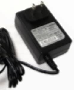 【中古】【代替電源】 東芝 クリーナー 掃除機対応電源ケーブル CL6C-C 東芝[414 79 040]と互換品 VC-CL1500,VC-CL1600,VC-CL1700,VC-CL20,VC-CL410,VC-CL420,VC-CL500,VC-CL600,VC-CL6000BK,VC-CLH200,VC-CLV01,VC-KSL60,用21V/21.5V機種対応【メーカー名】【メーカー型番】【ブランド名】ノーブランド品 掃除機用交換部品 【商品説明】【代替電源】 東芝 クリーナー 掃除機対応電源ケーブル CL6C-C 東芝[414 79 040]と互換品 VC-CL1500,VC-CL1600,VC-CL1700,VC-CL20,VC-CL410,VC-CL420,VC-CL500,VC-CL600,VC-CL6000BK,VC-CLH200,VC-CLV01,VC-KSL60,用21V/21.5V機種対応仕様：21.5V0.9A多機種対応汎用モデル←CL6C-C 東芝[414 79 040]と互換可能品21V0.45A機種へも代用可能対応機種： VC-CL1500 VC-CL1600 VC-CL1700 VC-CL20 VC-CL410 VC-CL420 VC-CL500 VC-CL600 VC-CL6000BK VC-CLH200 VC-CLV01 VC-JCL10000 VC-KSL60など。※東芝純正品ではありません。※ご購入前にご確認ください ・中古品のため、状態や付属品に個体差がございます ・お客様都合による返品・キャンセルはお受けしておりません ・当店は複数モールで在庫を共有しているため、タイミングにより欠品となる場合がございます ■ 安心してご購入いただくために 当店では、商品を一点ずつ検品・動作確認のうえ出荷しております。 中古品ではございますが、できる限り安心してご使用いただける状態でお届けできるよう努めております。 ■ 付属品について 中古品のため、説明書・外箱・CD-ROM等は付属しない場合がございます。 また、商品名に「限定」や「保証」と記載があっても、特典や保証、ダウンロードコードは付属いたしません。 レンタル落ち商品につきましては、収納BOX・DVDケースもないものとしてお考えください。 掲載内容と付属品が異なる場合、受注前に内容確認のメールをお送りいたします。 ■ 商品画像について 掲載画像はイメージ画像または代表画像を使用しておりますので、あらかじめご了承ください。 ■ 商品の状態について 中古品のため、キズ・汚れ・使用感等がある場合がございます。あらかじめご理解のうえご購入をお願いいたします。 ■ 在庫について ご注文のタイミングにより、在庫切れとなる場合がございます。その際は誠に恐縮ですが、キャンセルのご案内を差し上げる場合がございます。 ■ ご注文からお届けまで 1．ご注文 ご注文は24時間受け付けております。 2．ご注文確認 ご注文後、当店より確認メールをお送りいたします。 3．在庫確認・出荷準備 当店では複数モールで併売しているため、ご注文後に在庫確認を行っております。 また、中古品は再点検・メンテナンス・梱包を行うため、発送まで4〜10営業日ほどお時間をいただきます。 4．出荷 発送後、配送業者および追跡番号をご案内いたします。 5．お届け 出荷後、通常1〜3日程度で到着いたします。 ※北海道・沖縄・離島はお時間をいただく場合がございます。 ■ 返品・キャンセルについて 【初期不良について】 商品到着後7日以内にご連絡いただいた場合に限り、返品・返金または交換対応をいたします。 【お客様都合による返品・キャンセル】 イメージ違い・不要になった等の理由による返品・キャンセルはお受けしておりません。【ご注意】中古品につき、説明文に「特典あり」の記載があっても、特典は付属しません。ご了承ください。