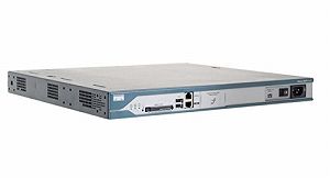 【中古】CISCO Cisco 2811 サービス統合型ルータ 音声対応 CISCO2811