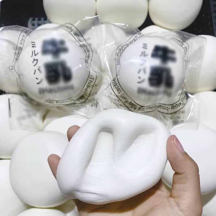 スクイーズ ストレス解消 かわいい 2個セット おもちゃ 低反発 癒しグッズ 饅頭 大福 フィジェットトイ もちもち 柔らかい 握り心地 感覚トレーニング スクイーズ玩具 デスク用 癒し ふわふわ 大人気 子供 大人 プレゼント ギフト cocolon-shop-10006600 Cocolon 楽天市場店 サンプル画像2