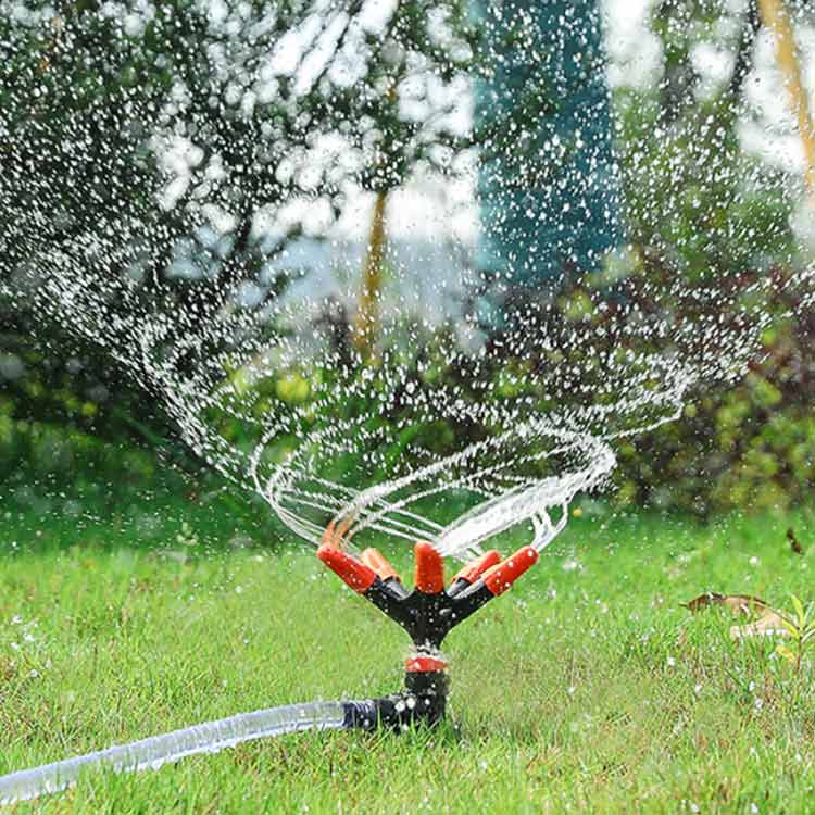 3個セット 芝生スプリンクラー 360度回転可能 ウォータースプリンクラー 角度調整...
