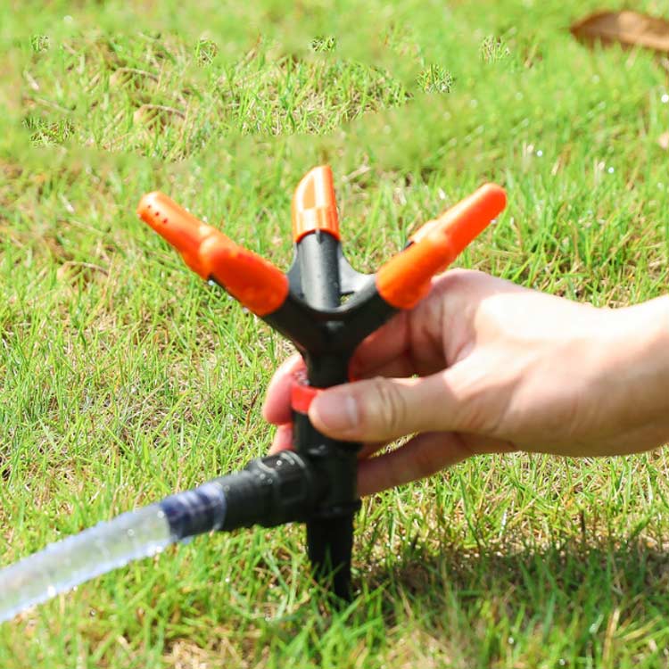 3個セット 芝生スプリンクラー 360度回転可能 ウォータースプリンクラー 角度調整...