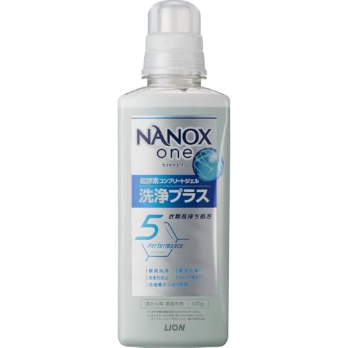 洗浄プラスホワイト/本体大600g/-・Style:洗浄プラスSize:本体大600g・パッケージ個数:1・商品サイズ（幅×奥行×高さ）：8.0cm×5.8cm×24.6cm・原産国：日本・香り：シトラスソープ・菌の根幹まで遺伝子レベル洗浄（汚れ・ニオイの形成に関与する菌由来DNAの洗浄）・黄ばみゼロへ商品紹介 菌の根幹まで遺伝子レベル洗浄で黄ばみゼロへ。 超酵素コンプリートジェル。 NANOX史上初の新酵素配合。 高い洗浄・消臭力と衣類本体の色を保つことを両立した唯一の洗剤。 黄ばみ、食べこぼし、血液、汗汚れなどの頑固な汚れまで徹底洗浄 それだけでなく、使い続けると白いシャツは黄ばみ・黒ずみ・くすみが発生しにくく、黒色衣類の色あせも防ぐ、衣類長持ち処方。 もちろん徹底抗菌、ウイルス除去、洗濯槽のニオイ抑制機能も搭載。 衣類がいつまでも清潔で長く使えます。 すすぎ1回にも対応。 原材料・成分 界面活性剤(52％ ポリオキシエチレンアルキルエーテル、直鎖アルキルベンゼンスルホン酸塩、アルキルエーテル硫酸エステル塩)、安定化剤、pH調整剤、再汚染防止剤、酵素