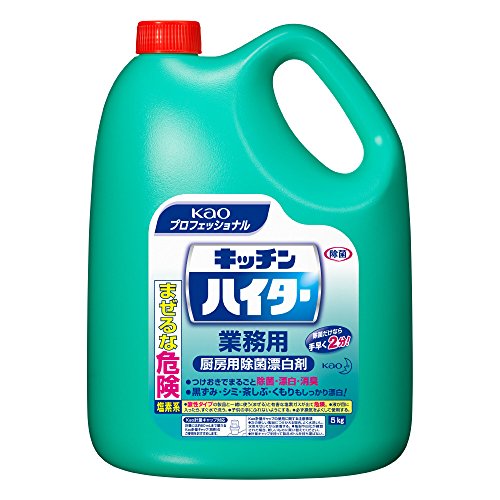 ・クリア 業務用 5kg 500686・商品サイズ (幅×奥行×高さ) :21.0×14.9×28.8・内容量:5Kg・メラミン製品・漆器には使えない・つけおきでシミ・黄ばみをしっかり漂白・除菌・界面活性剤を配合した塩素系漂白剤説明 商品紹介 ●つけおきでシミ・黄ばみをしっかり漂白・除菌。厨房用の塩素系除菌漂白剤●飲食店や介護施設、ホテルなど、業務用の現場でご愛用いただいている、花王プロフェッショナル・サービスの製品●ふきん・まな板などのシミ・黄ばみ汚れをきれいに落とします。●界面活性剤を配合した塩素系漂白剤です。●台所用洗剤では落ちない、ふきん、まな板などのシミ汚れ・黄ばみ汚れをきれいに落とします。●すぐれた除菌・消臭効果・・・主成分は次亜塩素酸ナトリウム(製造時濃度6%)●ふきん・まな板などの除菌・消臭にすぐれた効果を発揮します。すべての菌を除菌するわけではありません。●剤を注ぐ際には、別売りの「Kao業務用ボトル専用小分けキャップ」をご使用ください。・原材料・成分 製品ラベルに記載