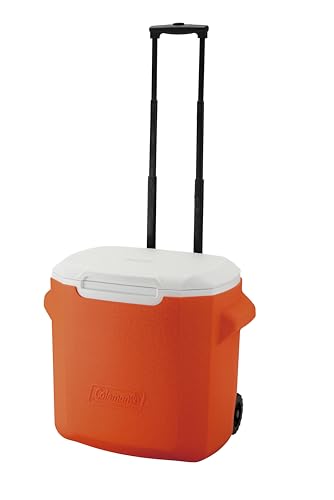オレンジ/26L/2238174・Color:オレンジ・パッケージ個数:1・使用シーンキャンプやピクニック、海水浴などのアウトドアレジャーやスポーツで活躍します。暑さが気になる屋外でのクラブ活動・部活・スポーツ大会や運動会などの飲料・お弁当の保冷に役立ちます。・容量26L2Lペットボトルが6本収納可能なサイズになっています。・保冷力2日適切な方法でご使用いただいた際に保冷力が2日継続します。キャンプやレジャーにぴったりなクーラーボックスです。・運びやすいデザインホイールとハンドル付きなので女性でも楽に移動できます。伸縮式のハンドルは収納時に邪魔になりません。・併用商品ハンドルスリーブ付きの「アルティメイトアイスクーラー」と併用が可能です。保冷力約2日、容量26L。キャリーハンドル付きで移動が便利なクーラー。 「食べ物を入れる際は必ず袋や容器に入れてからご使用ください。」