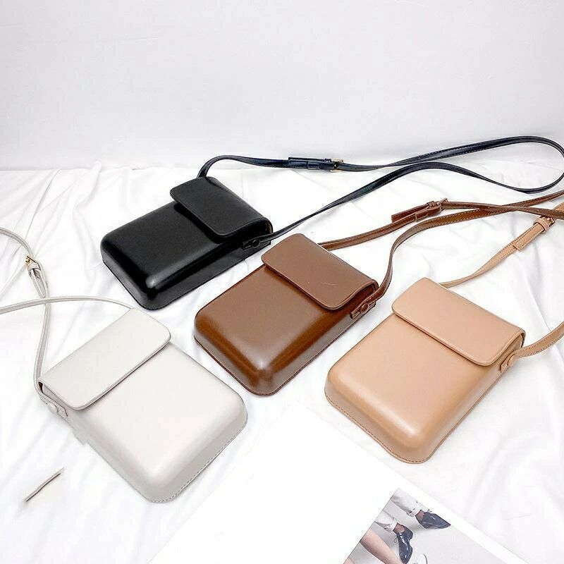 スマホポーチ レザー レディース 軽量 ミニ スマホショルダー バッグ ミニバッグ 肩掛け 縦型 おしゃれ..