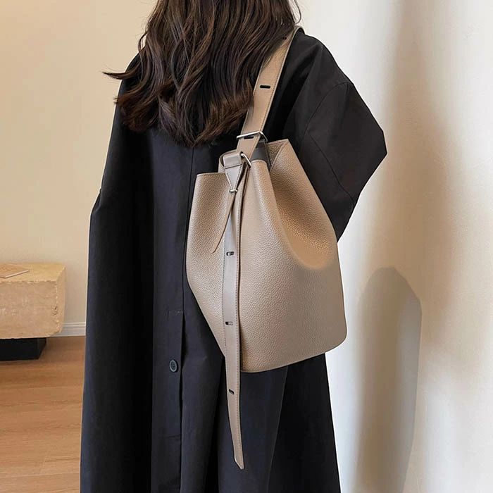 かばん ワンショルダー 大きめ バッグ バケツ型 斜め掛け 2way 大人 バケツバッグ 肩掛け 大容量