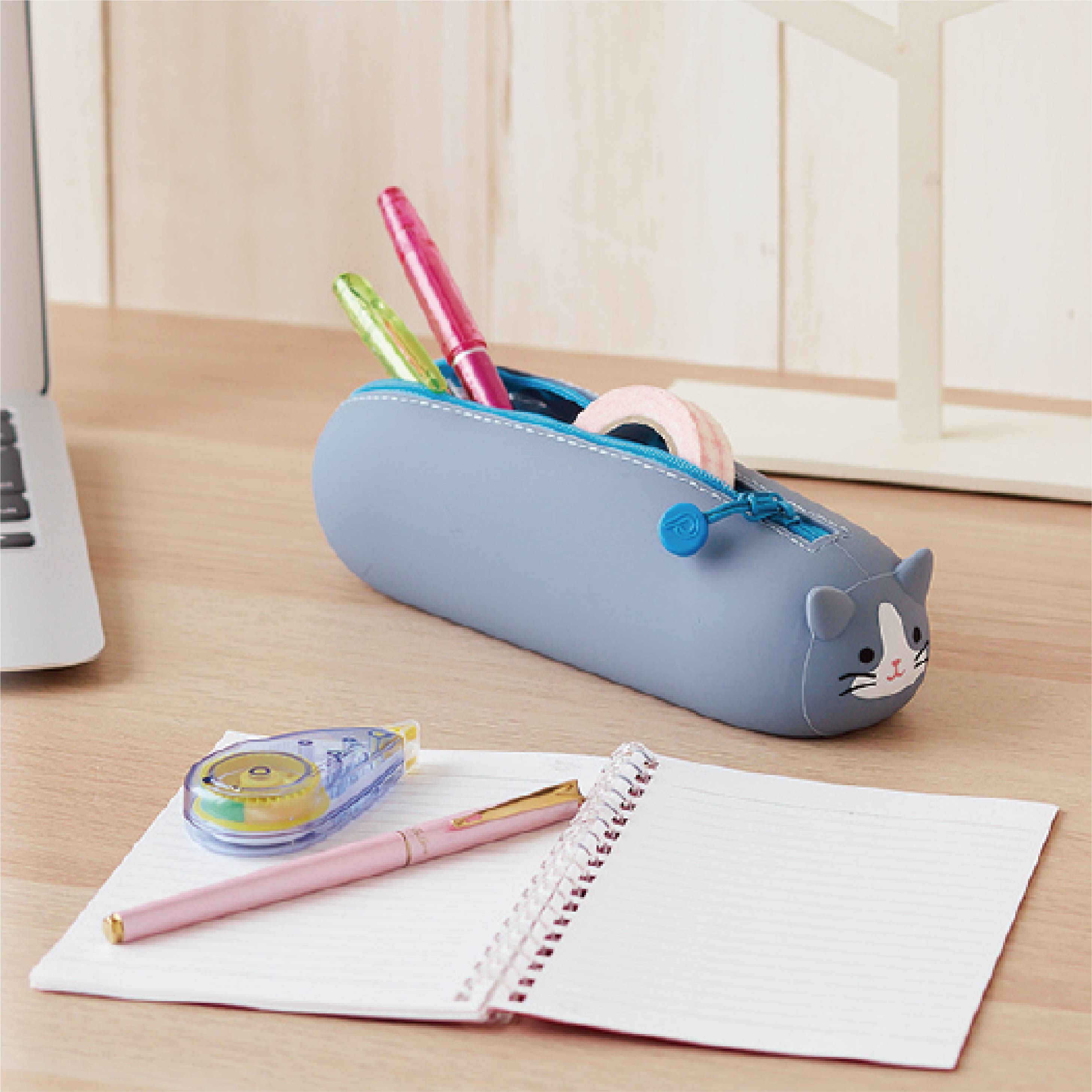 リヒトラブ 寝ころびペンポーチ プニラボ Smart Fit Punilabo アニマル 動物 可愛い ペンケース 整理収納 スケジュール 筆箱 文具女子 かわいい 卓上 55 Off シリコン
