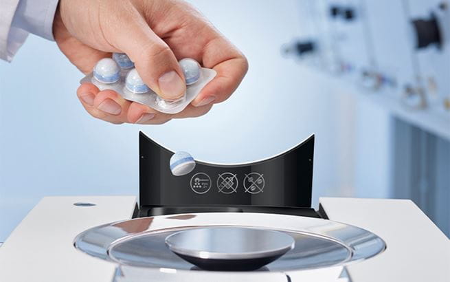 【正規品】JURA 全自動コーヒーマシン 専用 クリーニングタブレット 6錠入 (6回分） | 洗剤 3相洗浄タブレット 洗浄剤 ユーラ 純正 メンテナンス用品 お手入れ 掃除 衛生的 清潔 家庭用 定期メンテナンス マシンクリーナー マシン洗浄