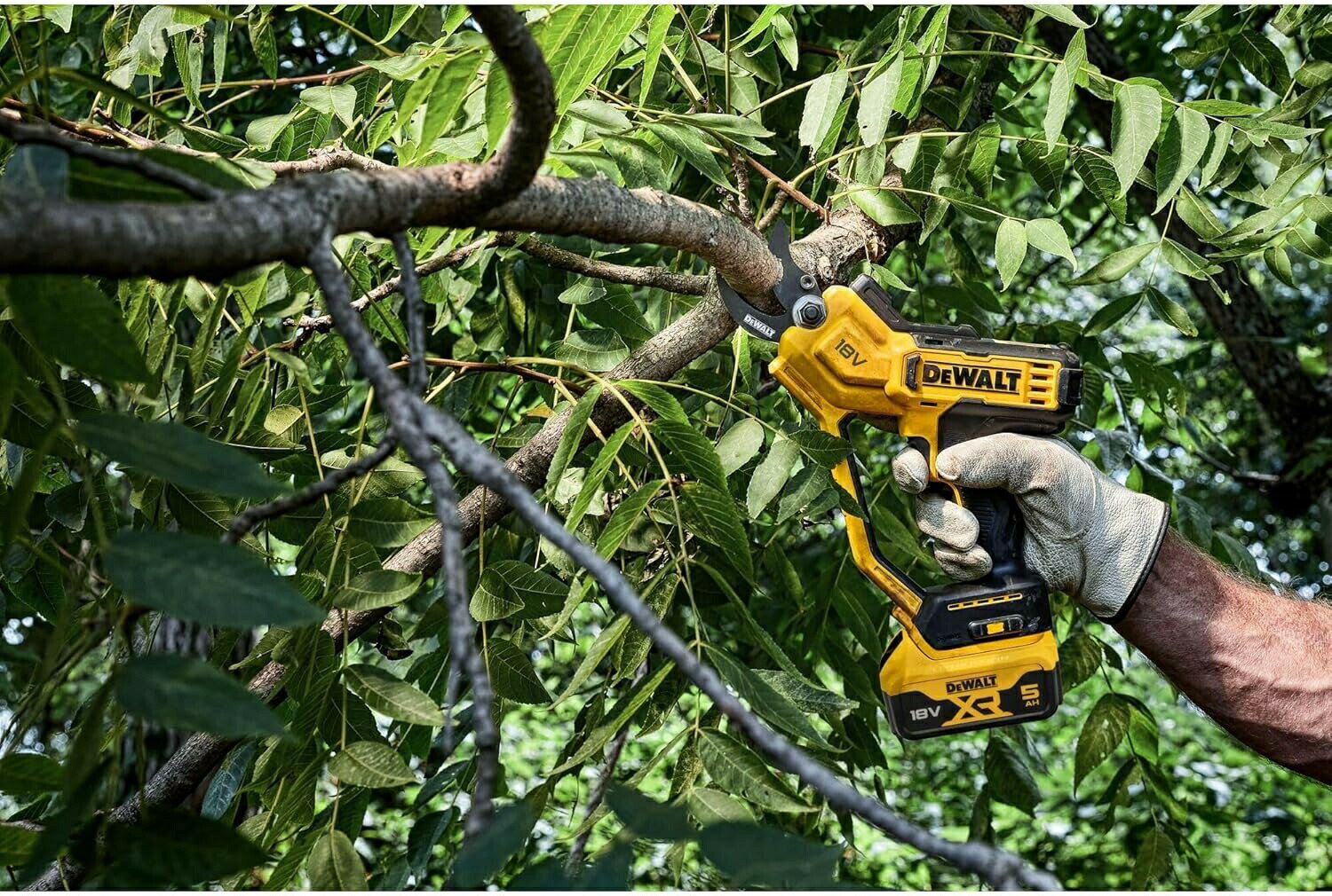 [正規品]デウォルト(DEWALT) 18V ブラシレス 剪定ばさみ DCMPP568P1 送料無料 コー...