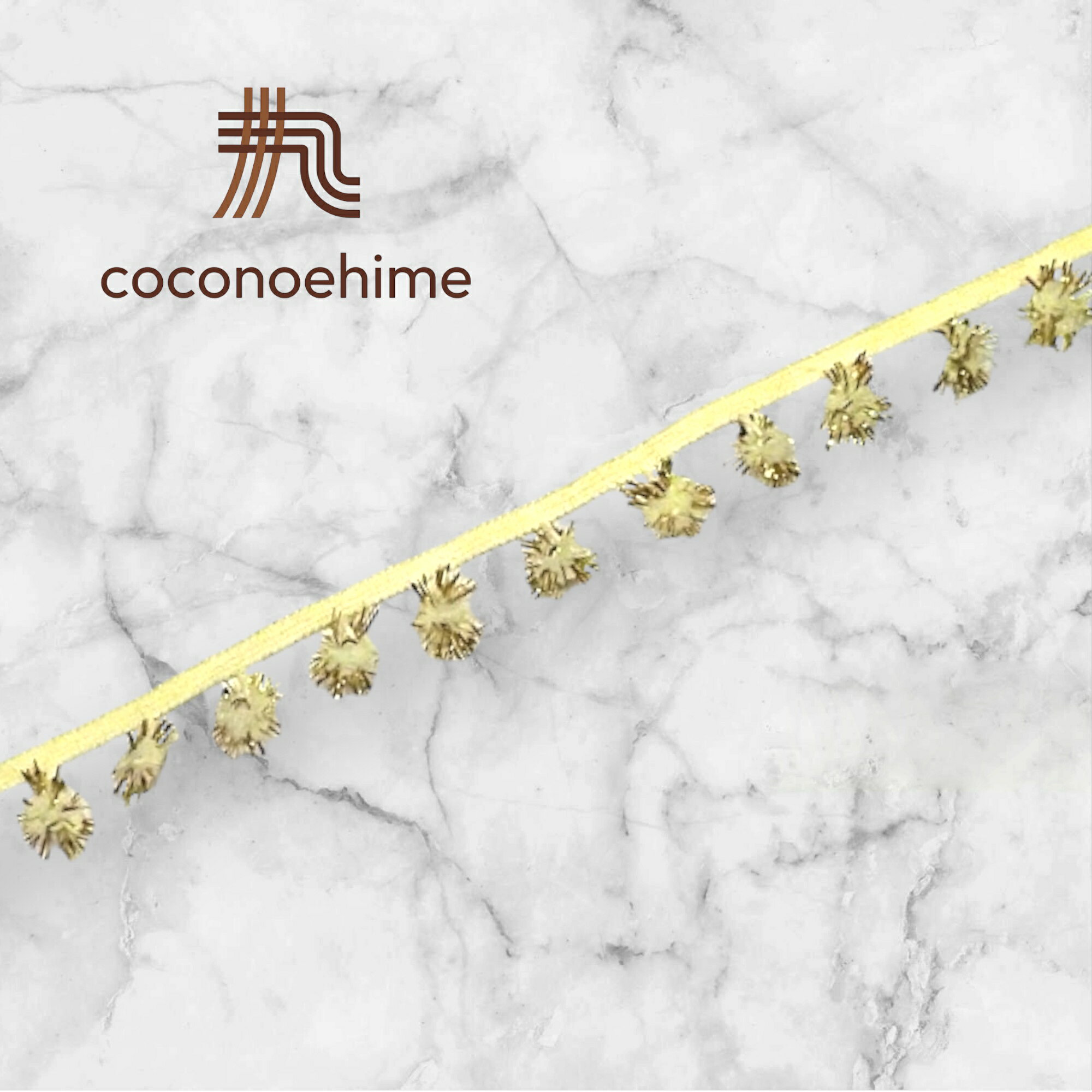 ☆ポンポンテープ☆ラメ入り手芸 装飾 ふち飾り ドール用 テープ リボン ポンポン フリンジ タッセル ブレード 衣装 舞台 撮影 小道具 看板 洋裁 入園 グッズデコ ハンドメイド おしゃれ 可愛い カラフル イメージカラー 推し活 メッセージボード アジアン雑貨 輸入