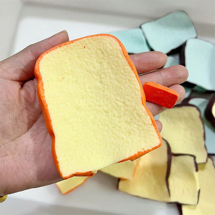 TPR素材 11個セット 工作 スクイーズの皮 手作りスクイーズキット 食パンモチーフ DIYスクイーズ 11個セット オリジナルスクイーズ制作 ぷにぷに もちもち 感触おもちゃ ハンドメイド 握るおもちゃ 空ボール フードモチーフ 子供 キッズ coconut1992-10004769 ココナッツカンパニー サンプル画像3