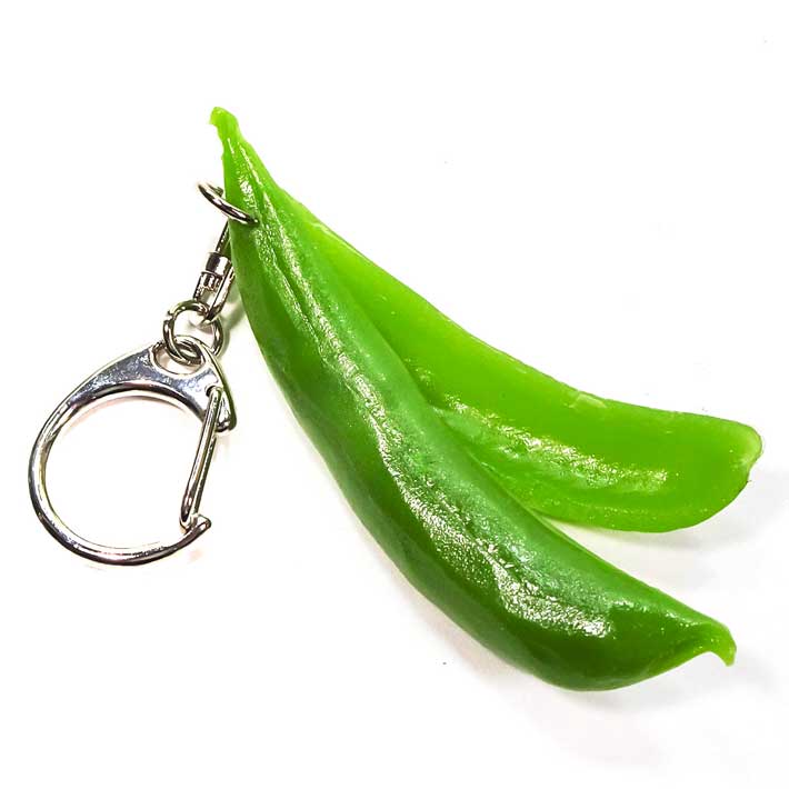 【リアル食品サンプル】ココナッツの食品サンプル 食べちゃいそうな スナップ えんどう 食品 キーホルダー 食べ物 ストラップ｜アングル2